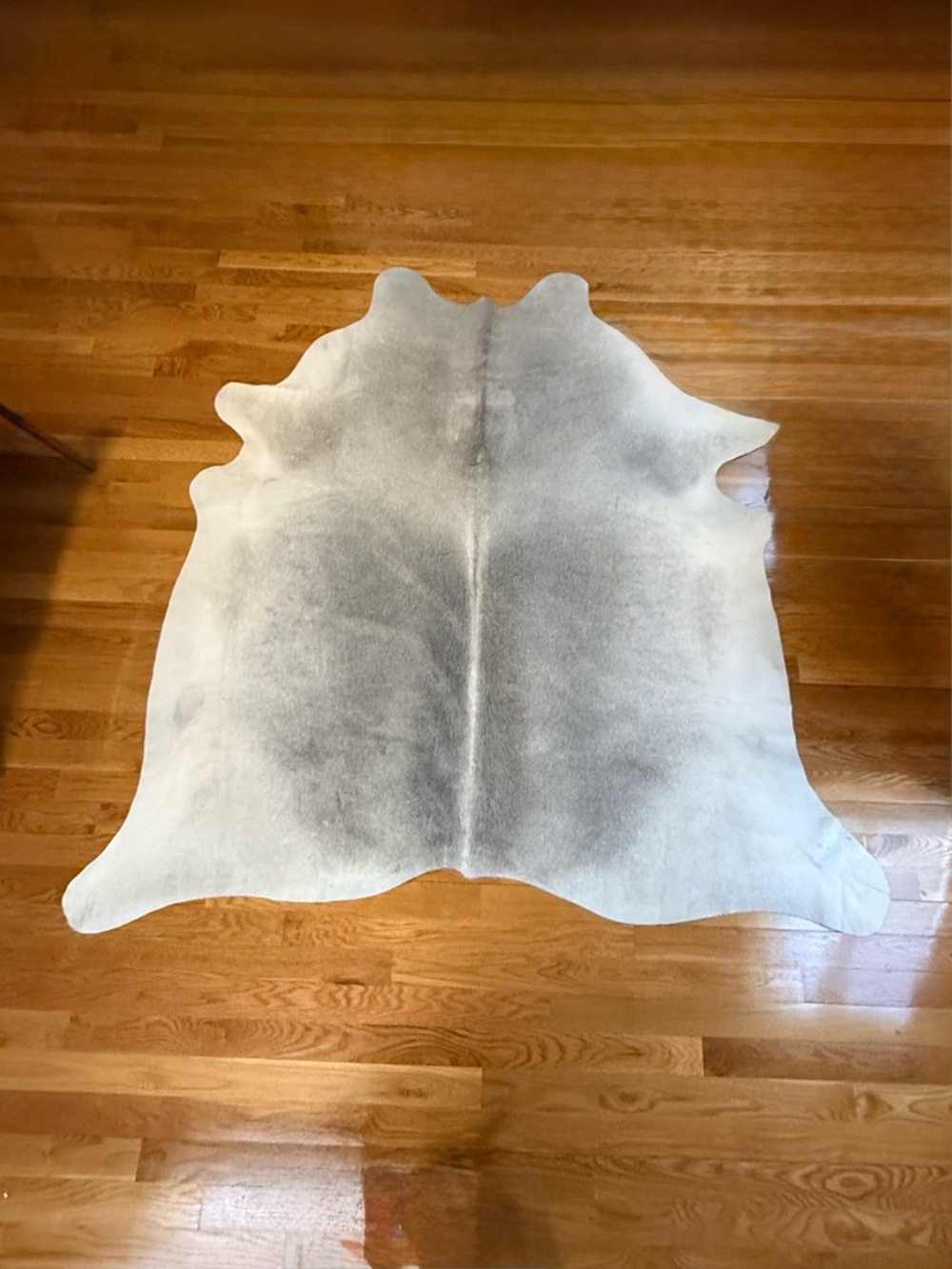 GREY COWHIDES RUG - Picture 2 of 6